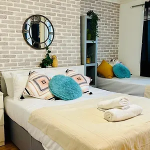  Bed and breakfast Whites